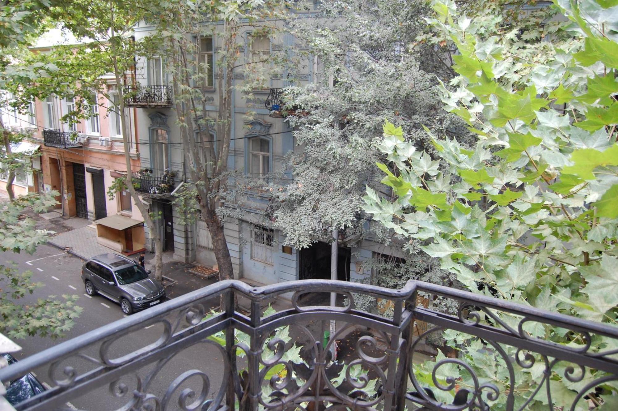 Old Tbilisi Trio Apartments Oda fotoğraf