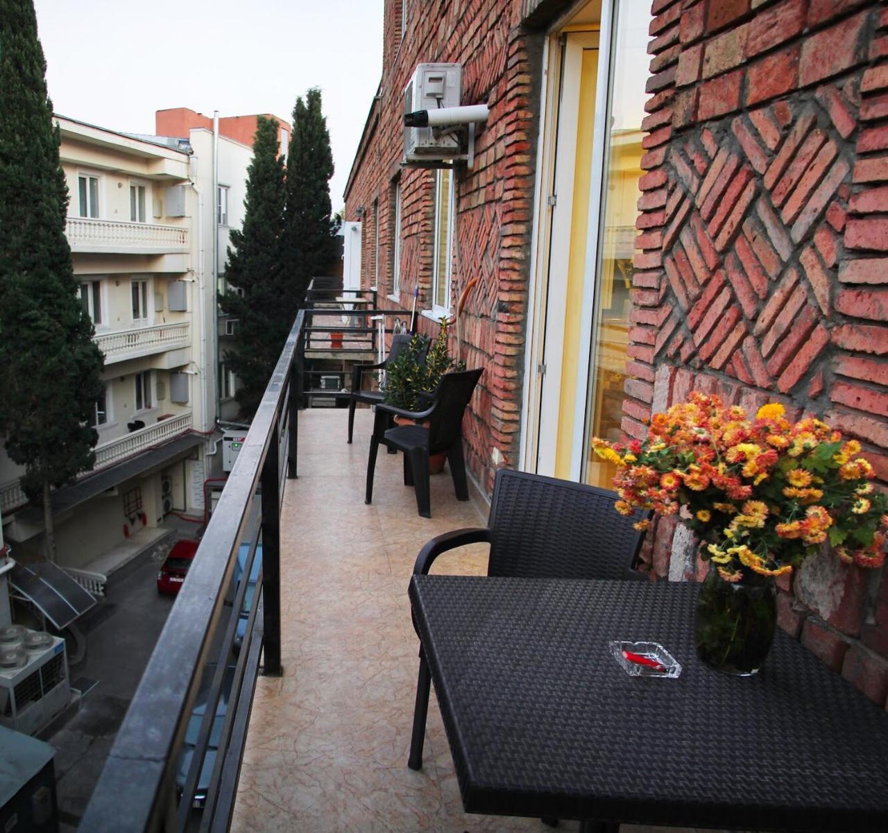Old Tbilisi Trio Apartments Dış mekan fotoğraf